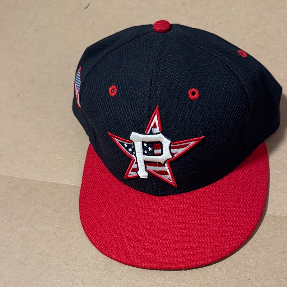 Men's Black and Red Star Baseball Cap